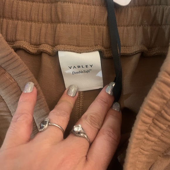 🧸 NWT Varley Atrium Shorts 4.5” Golden Bronze Drawstring Lounge Small - Picture 7 of 8